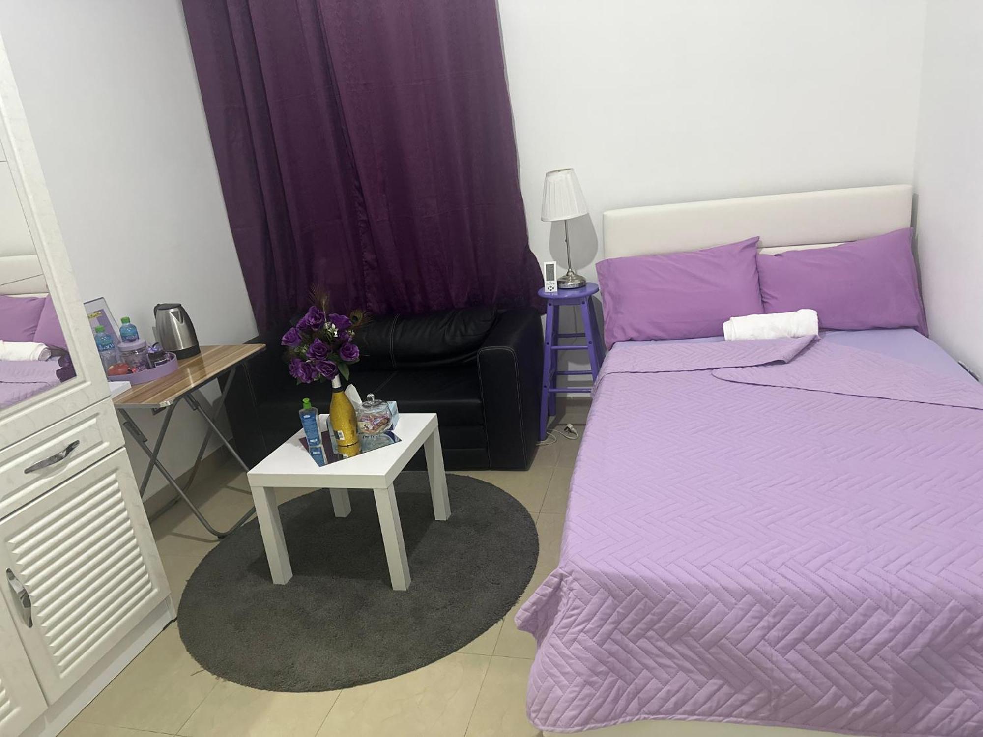 The Purple Place Apartment Abu Dhabi Bagian luar foto