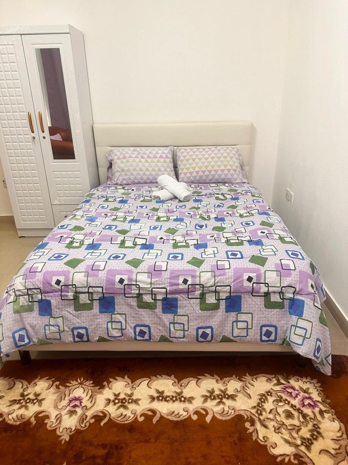 The Purple Place Apartment Abu Dhabi Bagian luar foto