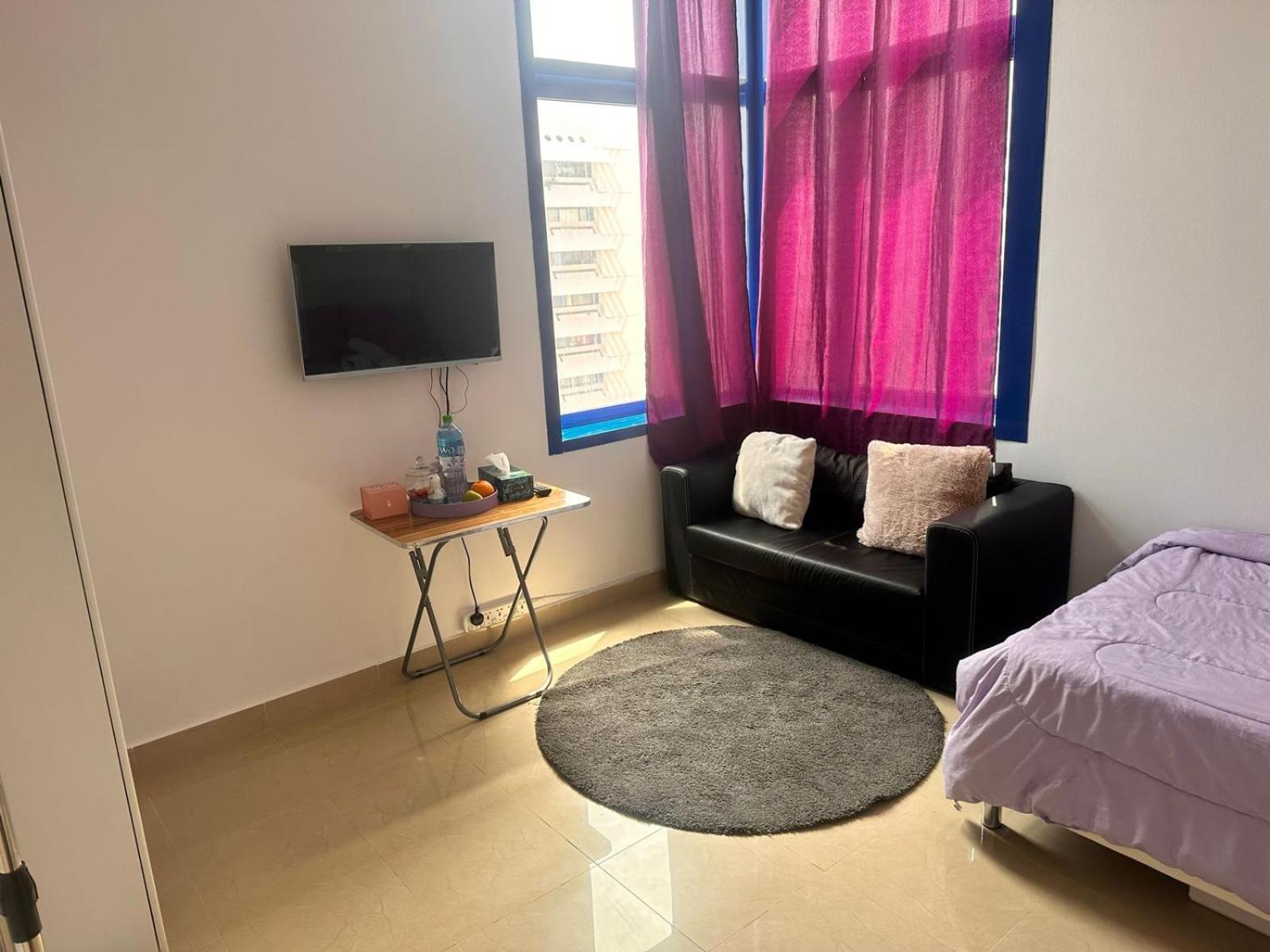 The Purple Place Apartment Abu Dhabi Bagian luar foto